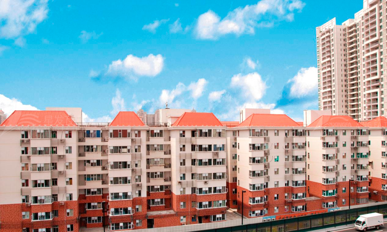 平改坡工程用合成樹(shù)脂瓦的優(yōu)勢，不僅僅是提升城市形象那么簡(jiǎn)單！
